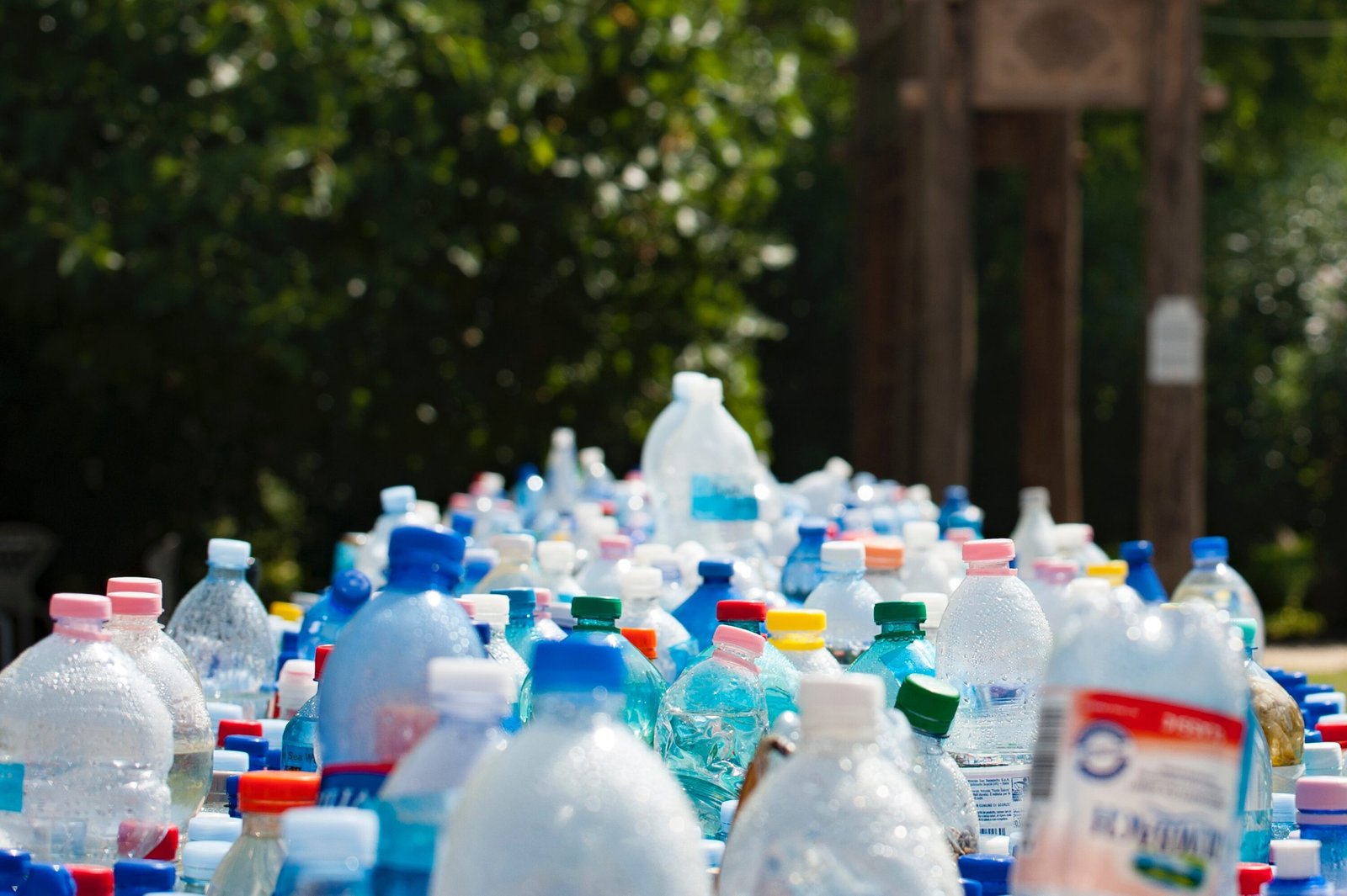 picture of plastic bottles in article of plastic era in nopolluting