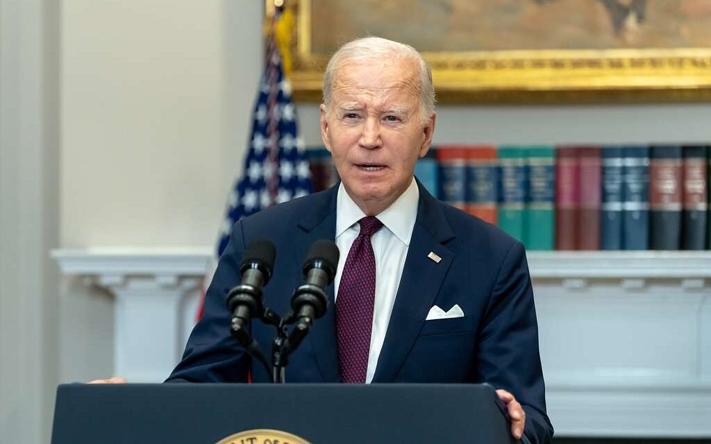 Biden Pauses Gas Export Approvals Due to Pressure from Climate Activists
<span class="bsf-rt-reading-time"><span class="bsf-rt-display-label" prefix=""></span> <span class="bsf-rt-display-time" reading_time="3"></span> <span class="bsf-rt-display-postfix" postfix="Min Read"></span></span><!-- .bsf-rt-reading-time -->
